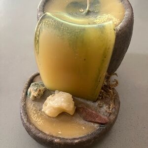 Artisan Yellow Green Vintage 1970s rustic waterfall candle